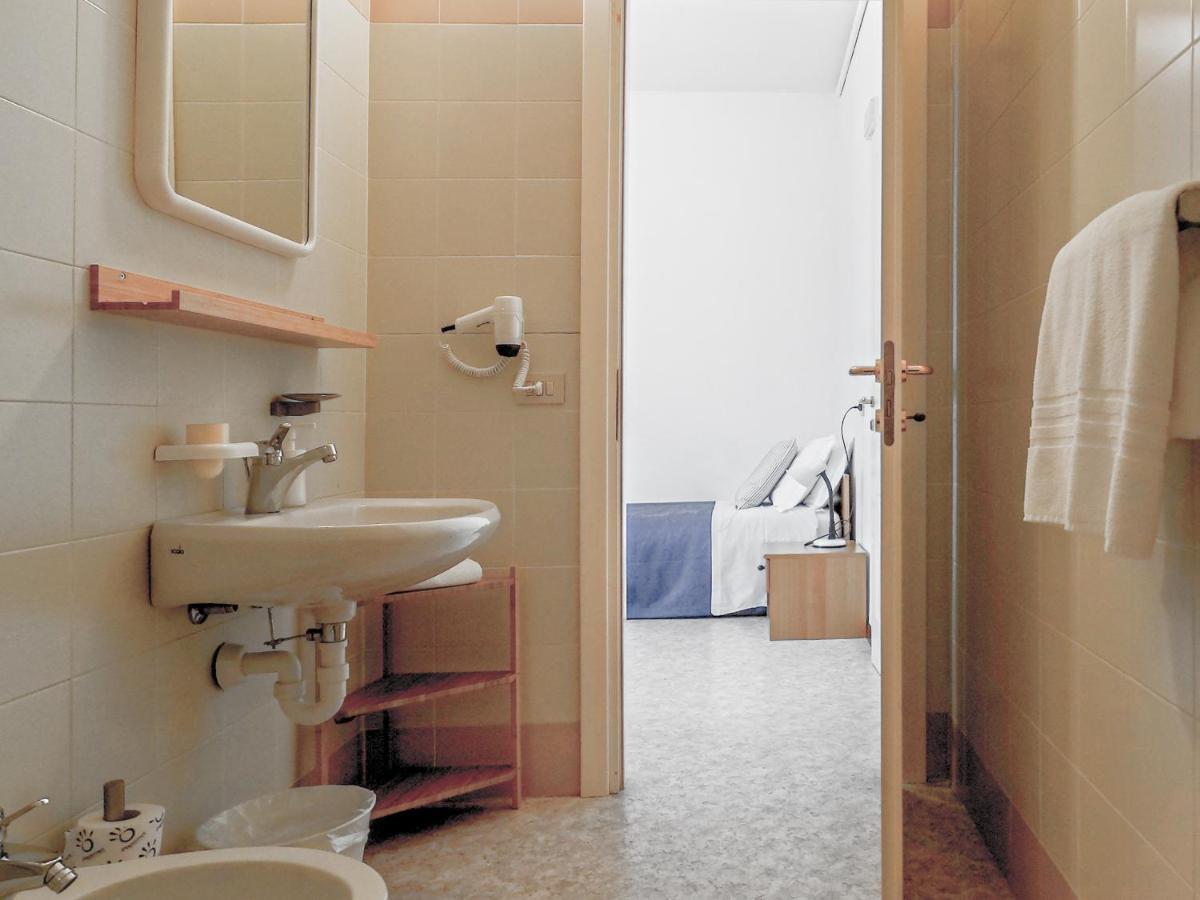 Single Room Private Bathroom,1113415758:JPEG